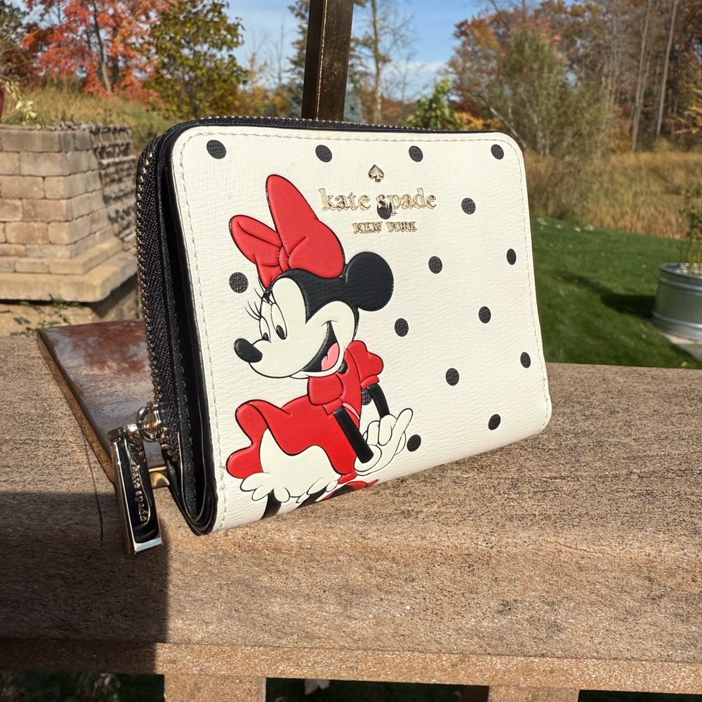 NWOT! Kate Spade Red and Black Minnie Mouse Disney Leather Novelty Wallet - Picture 2 of 12